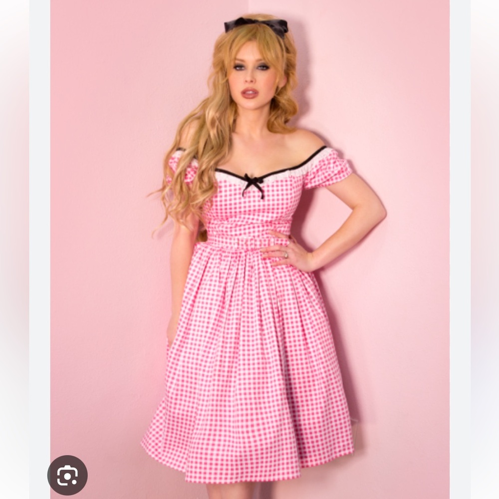 Vixen Bardot Beauty Swing dress in pink